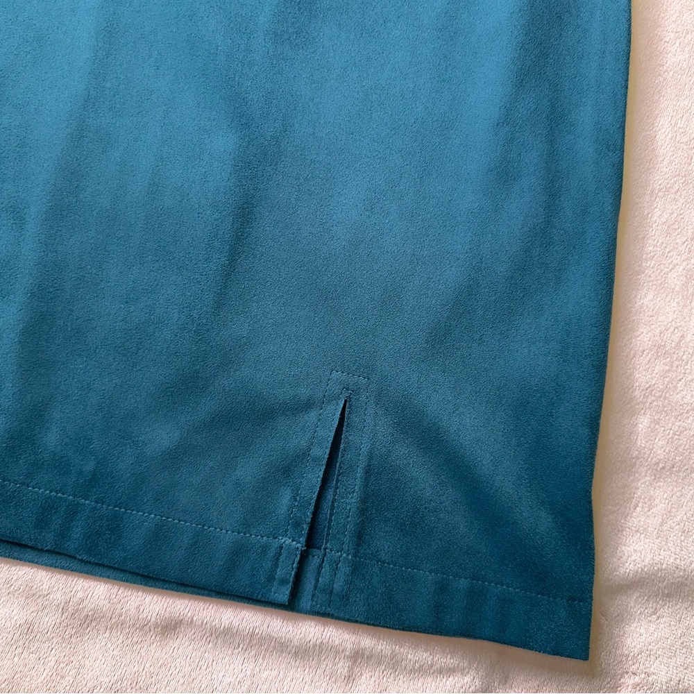 Forever 21 Peacock Blue Faux Suede Mini Skirt Side Zip Front Slit NWT, Size M - Picture 5 of 6